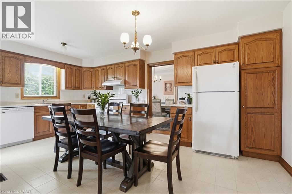 11 Greenbriar Court, Welland, Ontario  L3C 5T7 - Photo 10 - 40834091