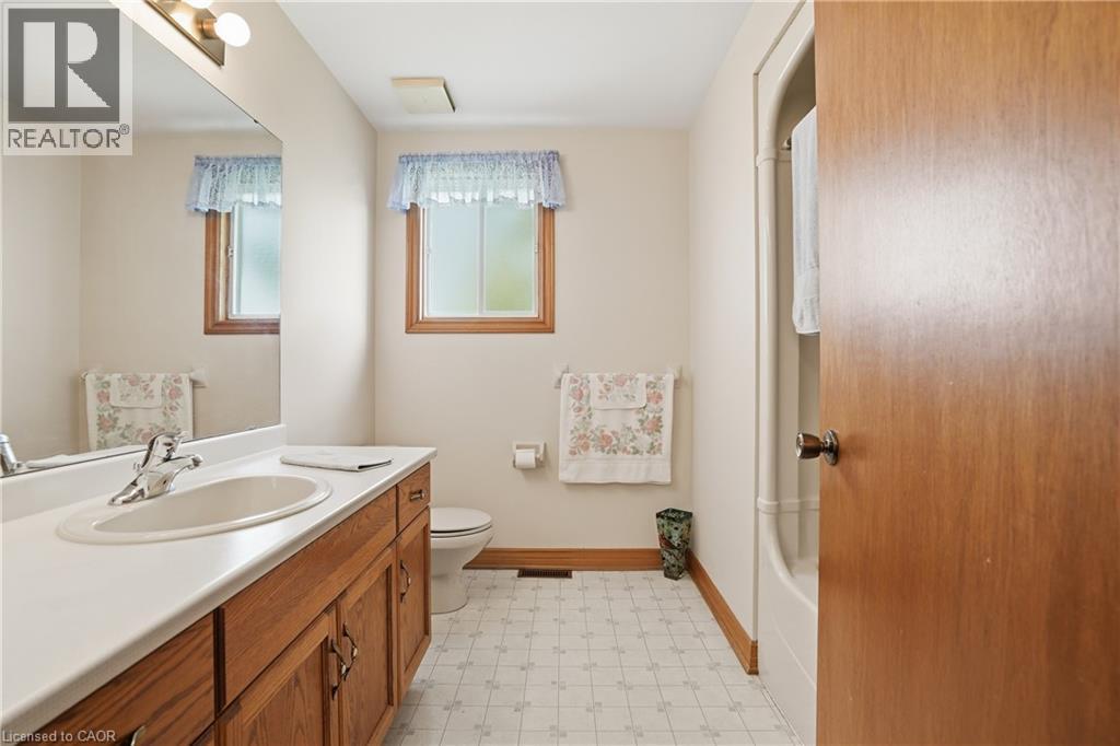 11 Greenbriar Court, Welland, Ontario  L3C 5T7 - Photo 16 - 40834091