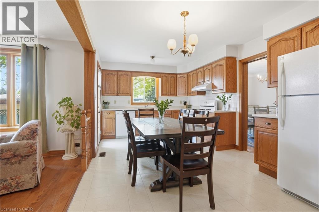 11 Greenbriar Court, Welland, Ontario  L3C 5T7 - Photo 7 - 40834091
