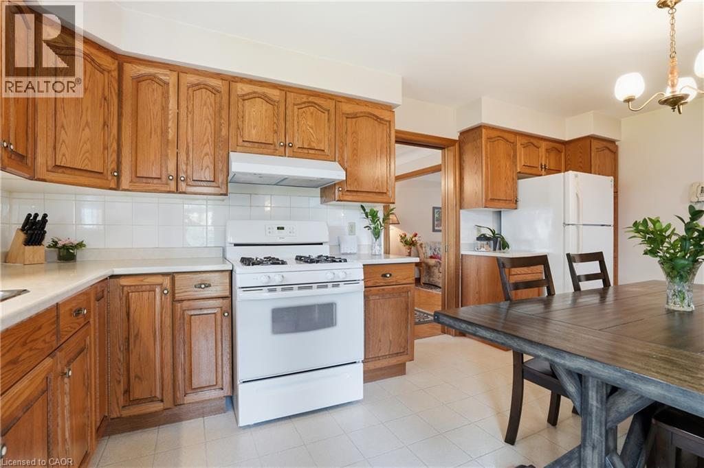 11 Greenbriar Court, Welland, Ontario  L3C 5T7 - Photo 8 - 40834091