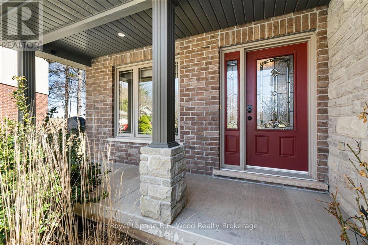 56 Wintergreen Crescent, Norfolk, Ontario  N4B 2W5 - Photo 3 - X13194774