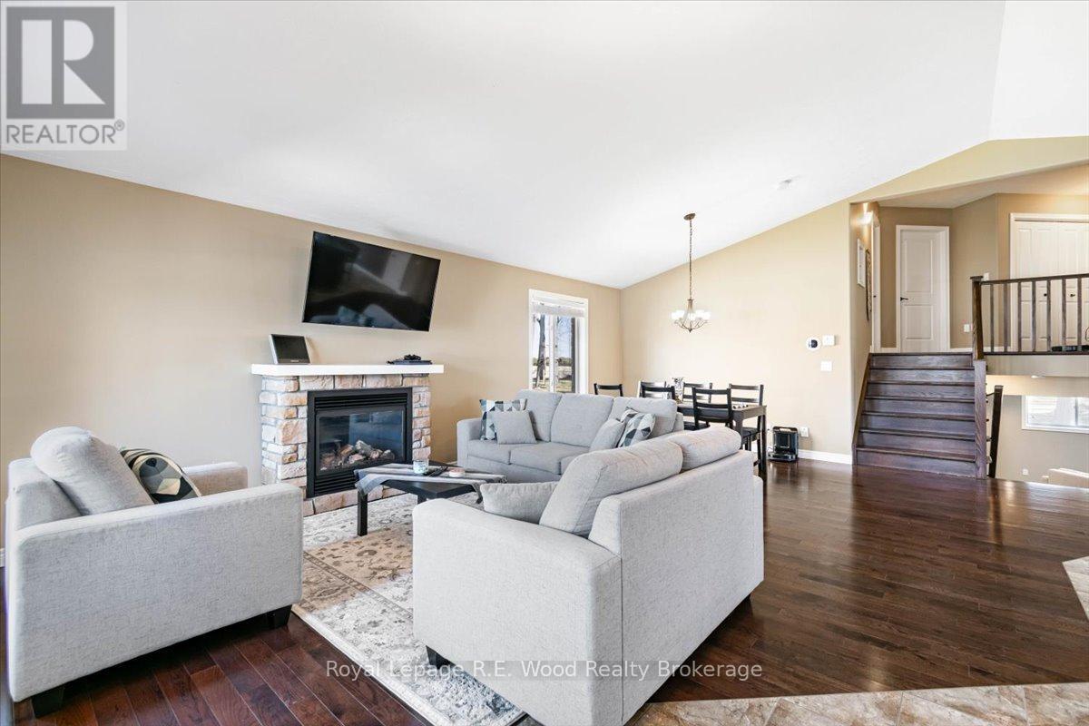 56 Wintergreen Crescent, Norfolk, Ontario  N4B 2W5 - Photo 5 - X13194774