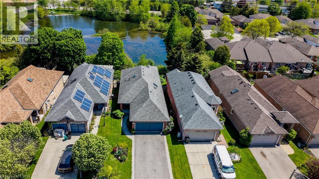 442 Sandbanks Crescent, Waterloo, Ontario  N2V 2J1 - Photo 2 - 40833182