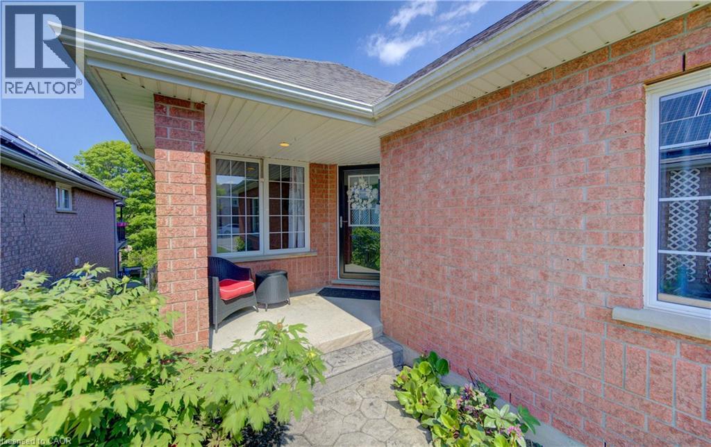 442 Sandbanks Crescent, Waterloo, Ontario  N2V 2J1 - Photo 4 - 40833182