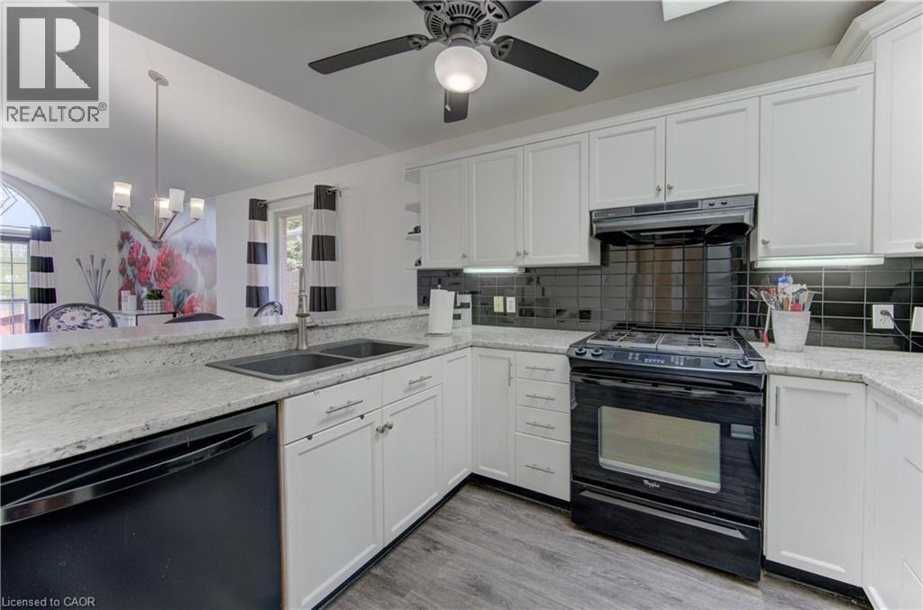 442 Sandbanks Crescent, Waterloo, Ontario  N2V 2J1 - Photo 5 - 40833182