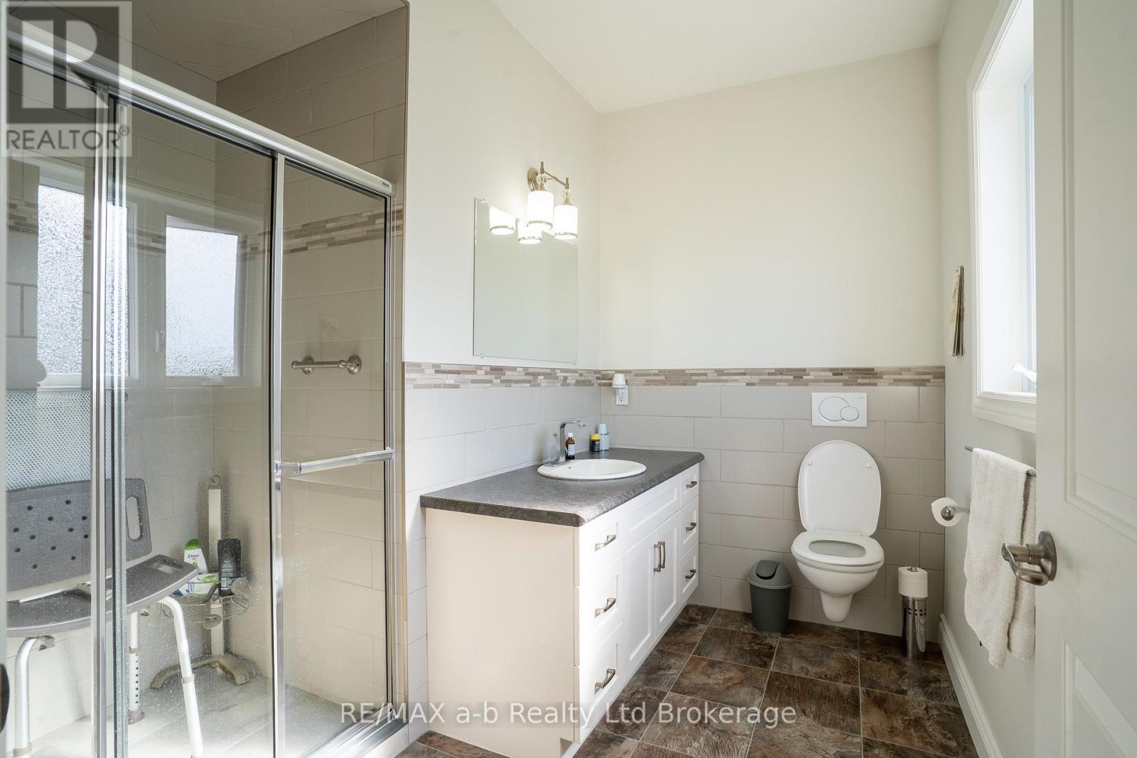 220 Poldon Drive, Norwich, Ontario  N0J 1P0 - Photo 19 - X13196116