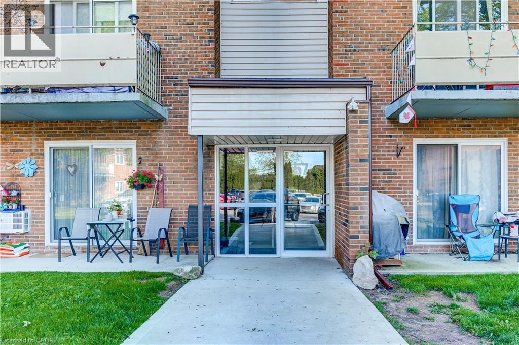 57 Baldoon Road Unit# 302, Chatham, Ontario  N7L 1E2 - Photo 2 - 40834116