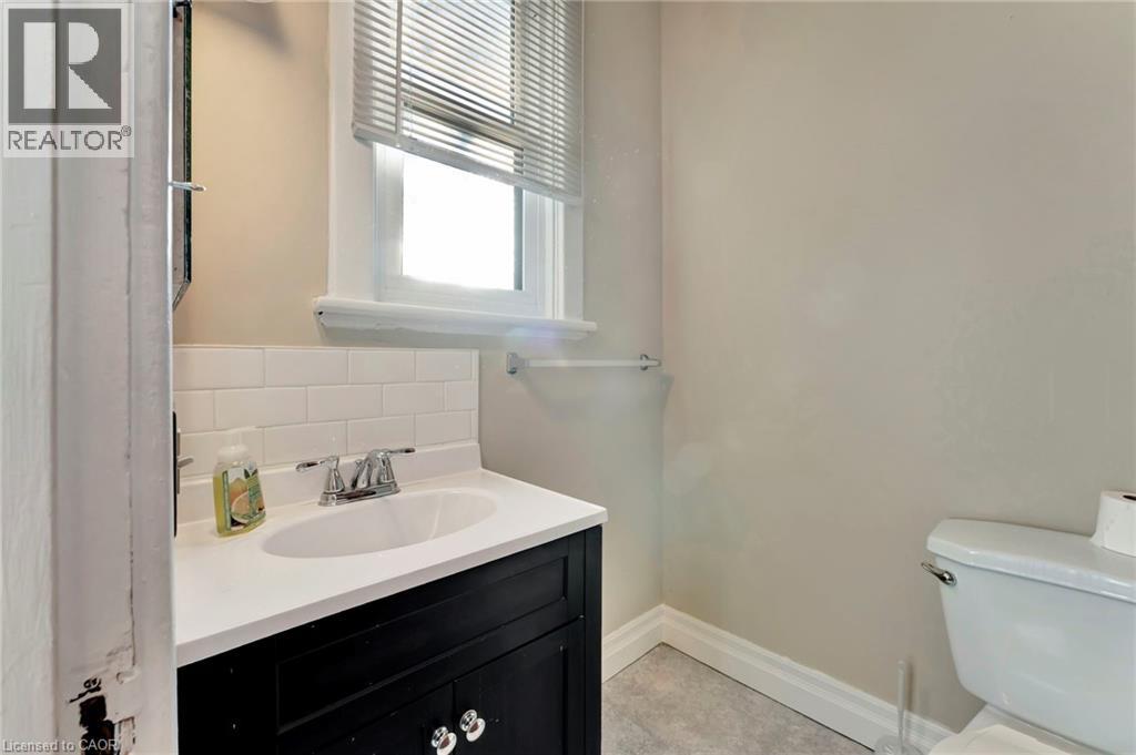 70 Belview Avenue, Hamilton, Ontario  L8L 7K8 - Photo 12 - 40834017