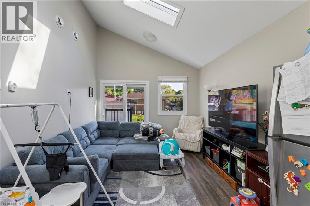 158 Laurentian Drive N, London, Ontario  N5W 1P2 - Photo 5 - 40830346