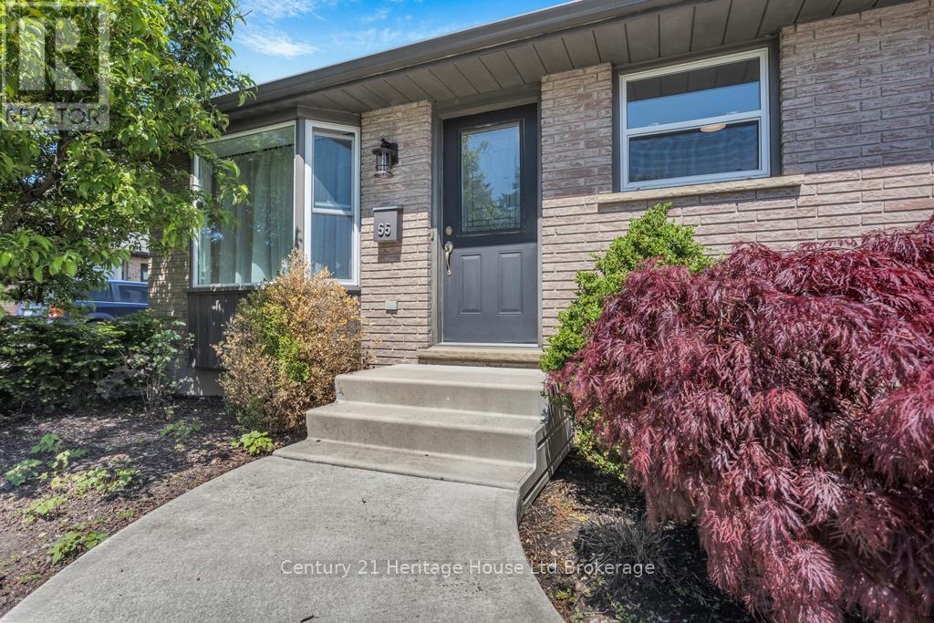 55 Denrich Avenue, Tillsonburg, Ontario  N4G 4X6 - Photo 2 - X13200800