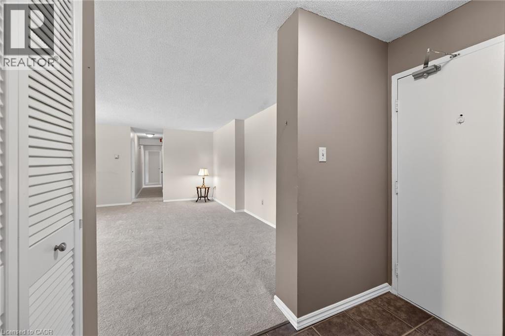 700 Dynes Road Unit# 101, Burlington, Ontario  L7N 3M2 - Photo 3 - 40834202