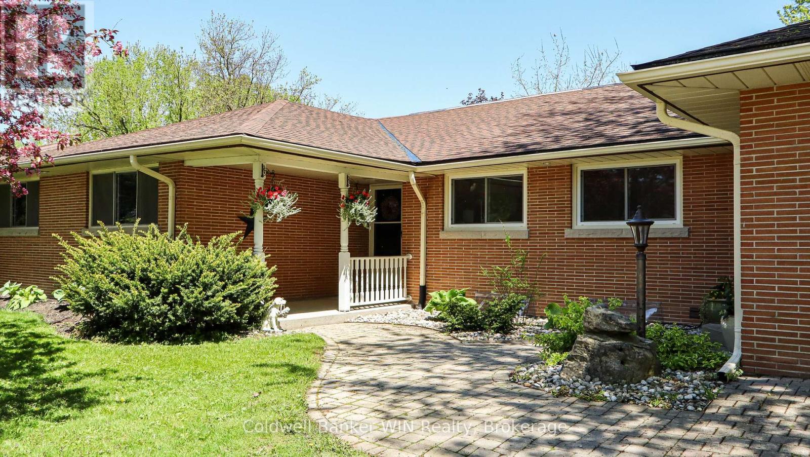 151 Isabella Street E, Wellington North, Ontario  N0G 1A0 - Photo 2 - X13202312