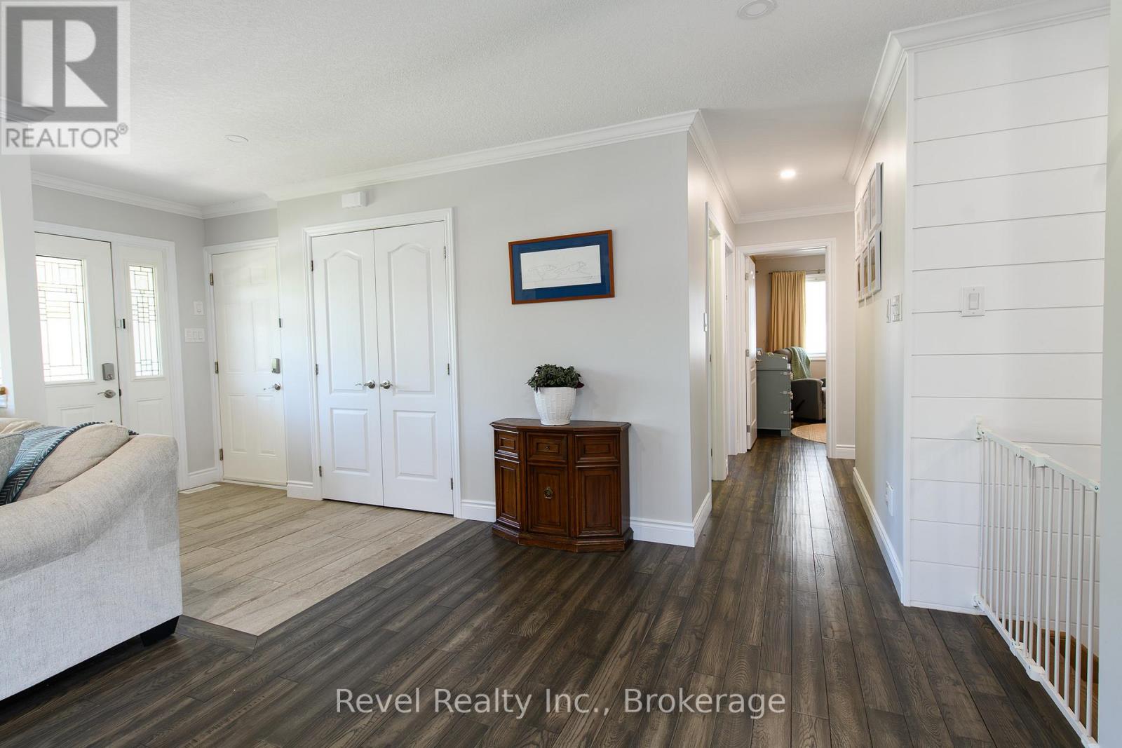 37 Marilyn Avenue N, Wasaga Beach, Ontario  L9Z 2Y5 - Photo 10 - S13205904