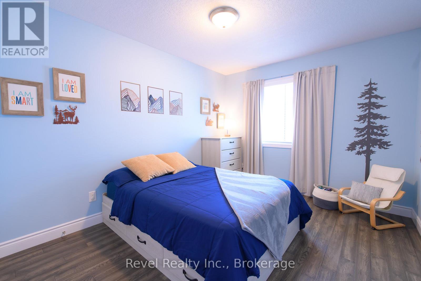 37 Marilyn Avenue N, Wasaga Beach, Ontario  L9Z 2Y5 - Photo 16 - S13205904