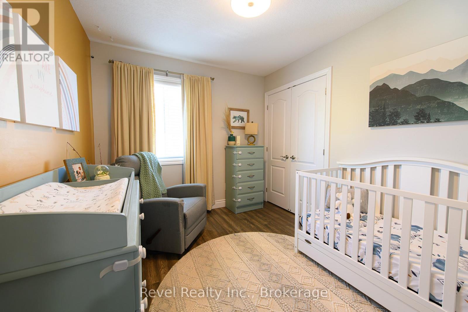 37 Marilyn Avenue N, Wasaga Beach, Ontario  L9Z 2Y5 - Photo 17 - S13205904