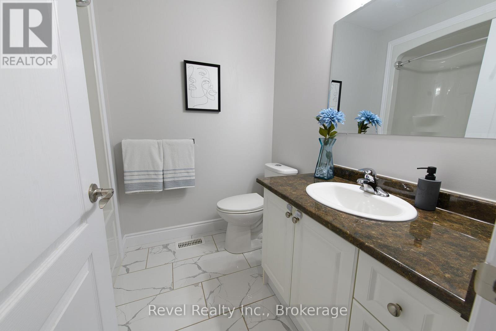 37 Marilyn Avenue N, Wasaga Beach, Ontario  L9Z 2Y5 - Photo 18 - S13205904