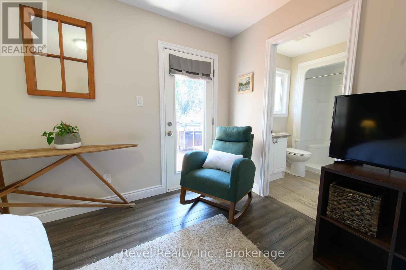 37 Marilyn Avenue N, Wasaga Beach, Ontario  L9Z 2Y5 - Photo 20 - S13205904