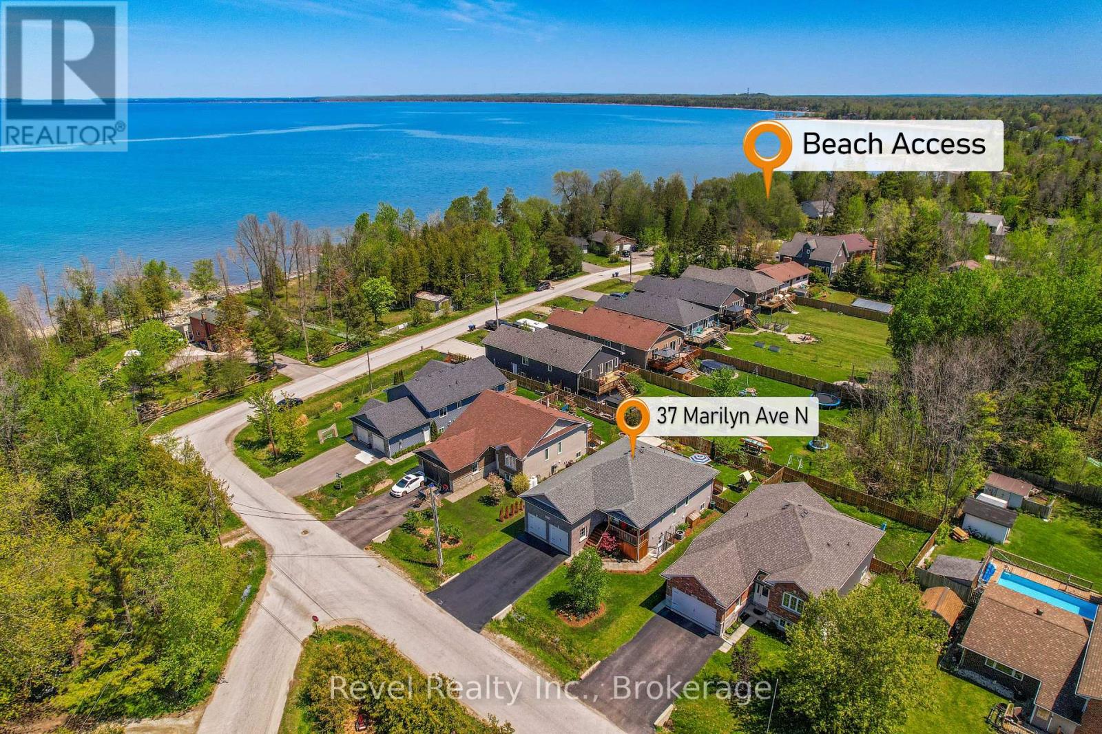 37 Marilyn Avenue N, Wasaga Beach, Ontario  L9Z 2Y5 - Photo 3 - S13205904