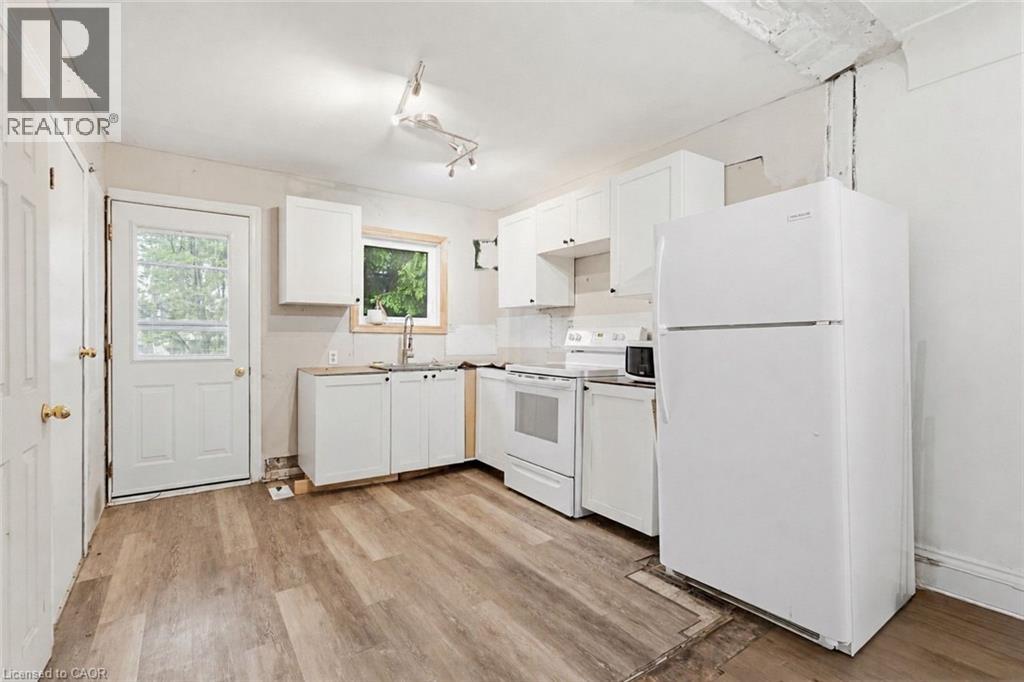 46 East 16th Street, Hamilton, Ontario  L9A 4H9 - Photo 10 - 40833876