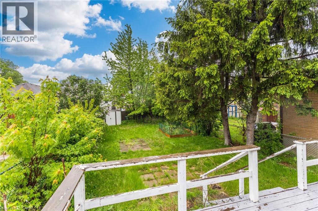 46 East 16th Street, Hamilton, Ontario  L9A 4H9 - Photo 20 - 40833876
