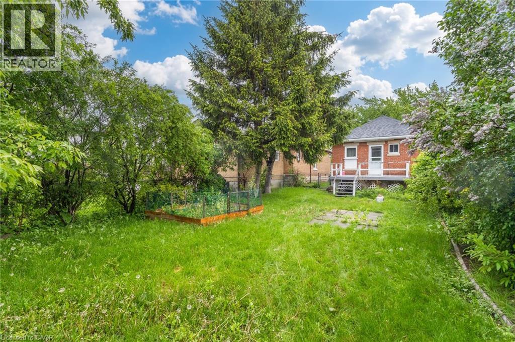 46 East 16th Street, Hamilton, Ontario  L9A 4H9 - Photo 22 - 40833876