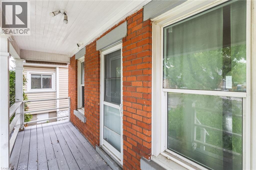 46 East 16th Street, Hamilton, Ontario  L9A 4H9 - Photo 3 - 40833876