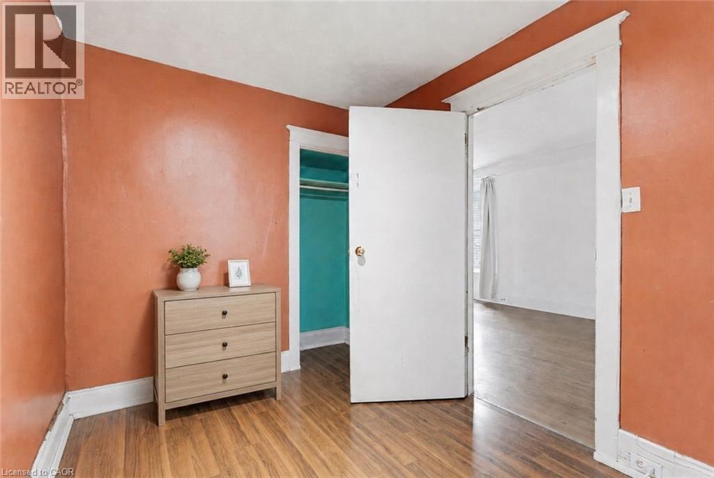 46 East 16th Street, Hamilton, Ontario  L9A 4H9 - Photo 9 - 40833876