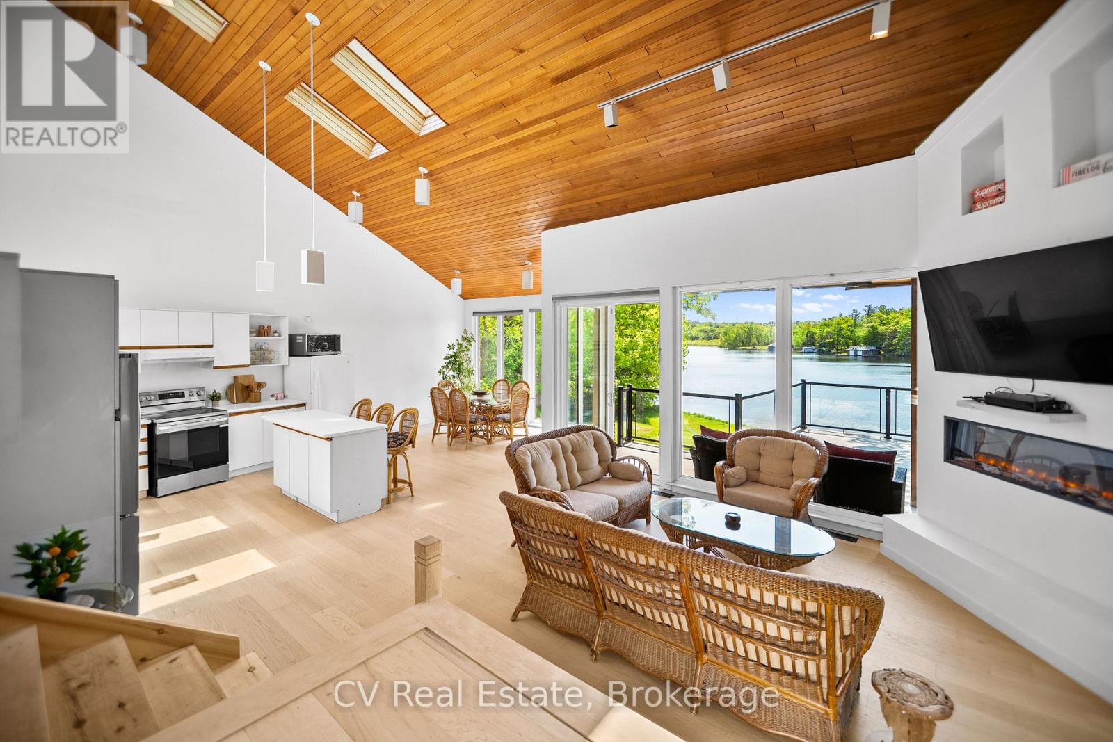 1030 S Sunset Bay Rd, Gravenhurst, Ontario  P1P 1R2 - Photo 10 - X13206252