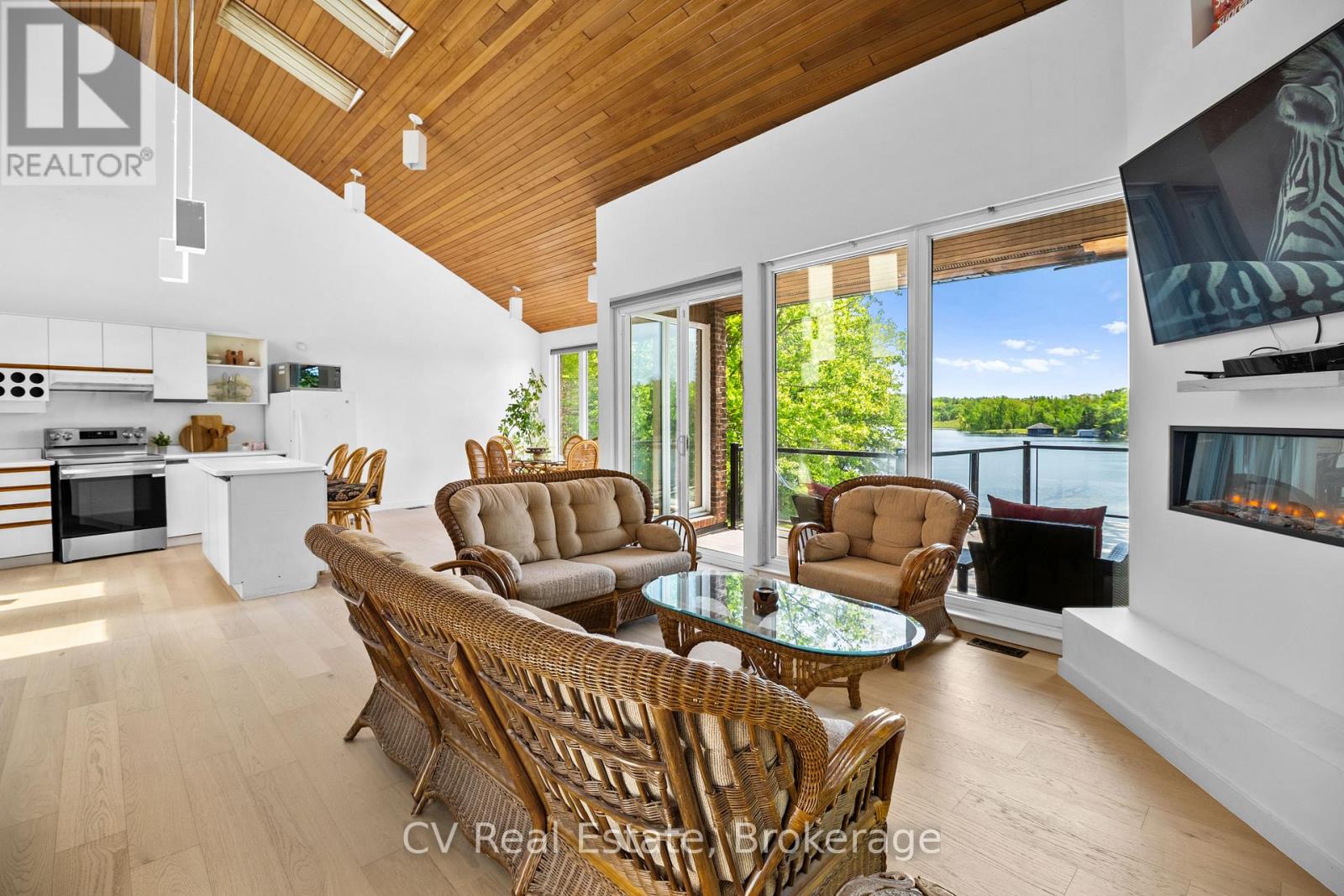1030 S Sunset Bay Rd, Gravenhurst, Ontario  P1P 1R2 - Photo 13 - X13206252