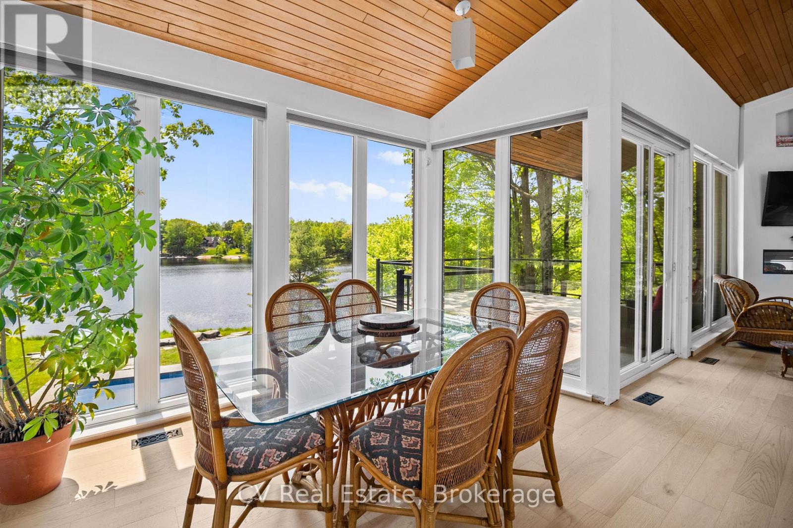 1030 S Sunset Bay Rd, Gravenhurst, Ontario  P1P 1R2 - Photo 15 - X13206252
