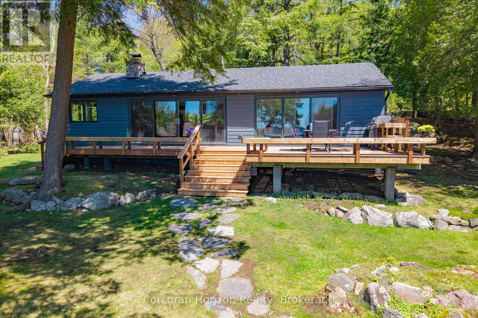 1050 Fair-Lee Park Road, Muskoka Lakes, Ontario  P0B 1G0 - Photo 2 - X13206680