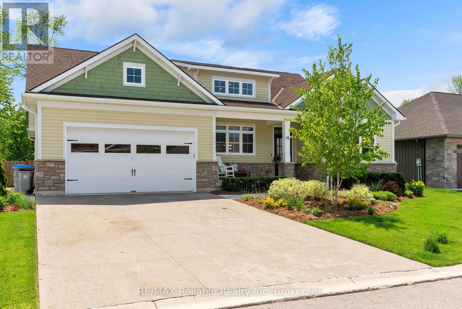 14 Thimbleweed Drive, Bluewater, Ontario  N0M 1G0 - Photo 2 - X13206694