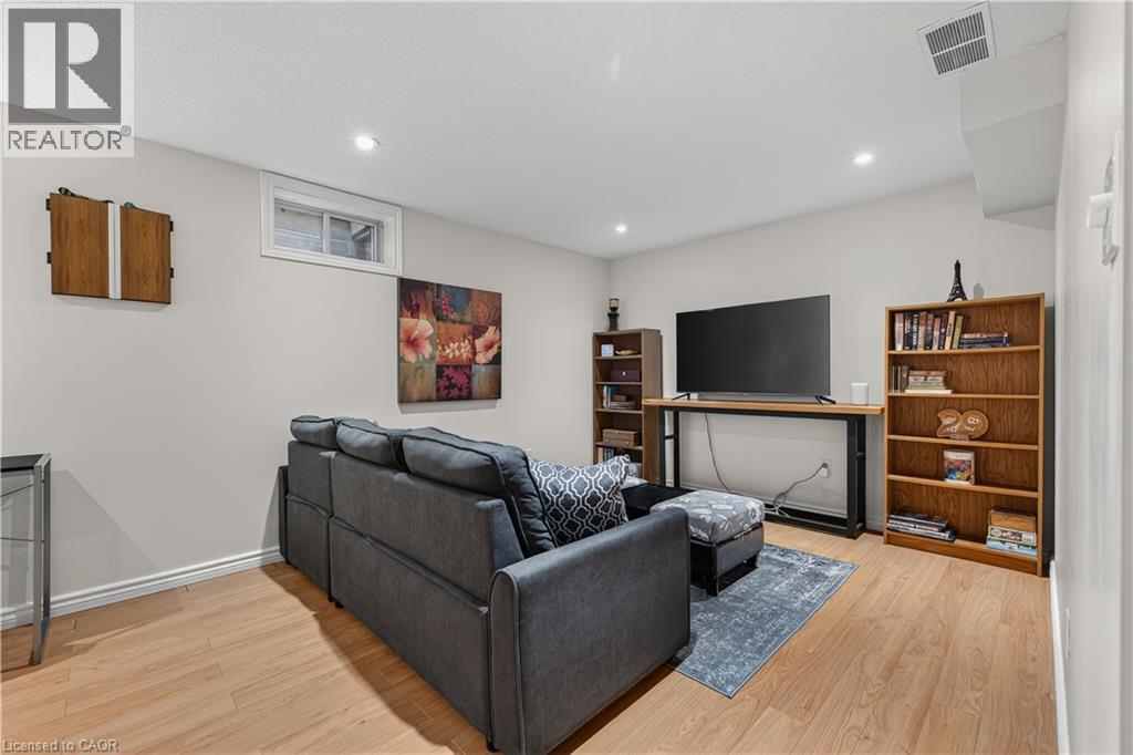 475 Annapolis Court, Waterloo, Ontario  N2K 4E7 - Photo 29 - 40833026