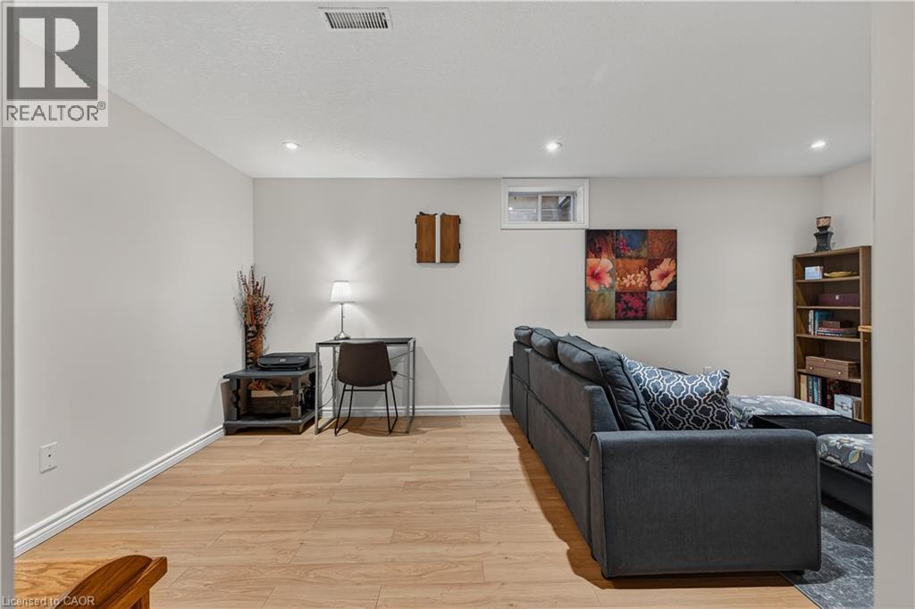 475 Annapolis Court, Waterloo, Ontario  N2K 4E7 - Photo 30 - 40833026