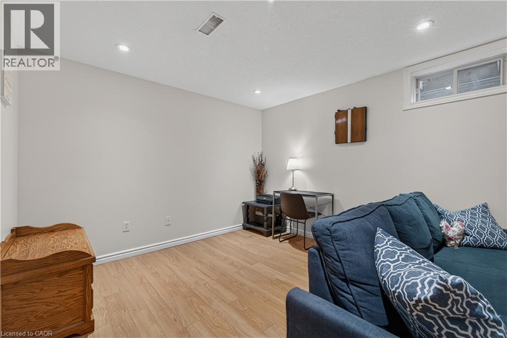 475 Annapolis Court, Waterloo, Ontario  N2K 4E7 - Photo 31 - 40833026