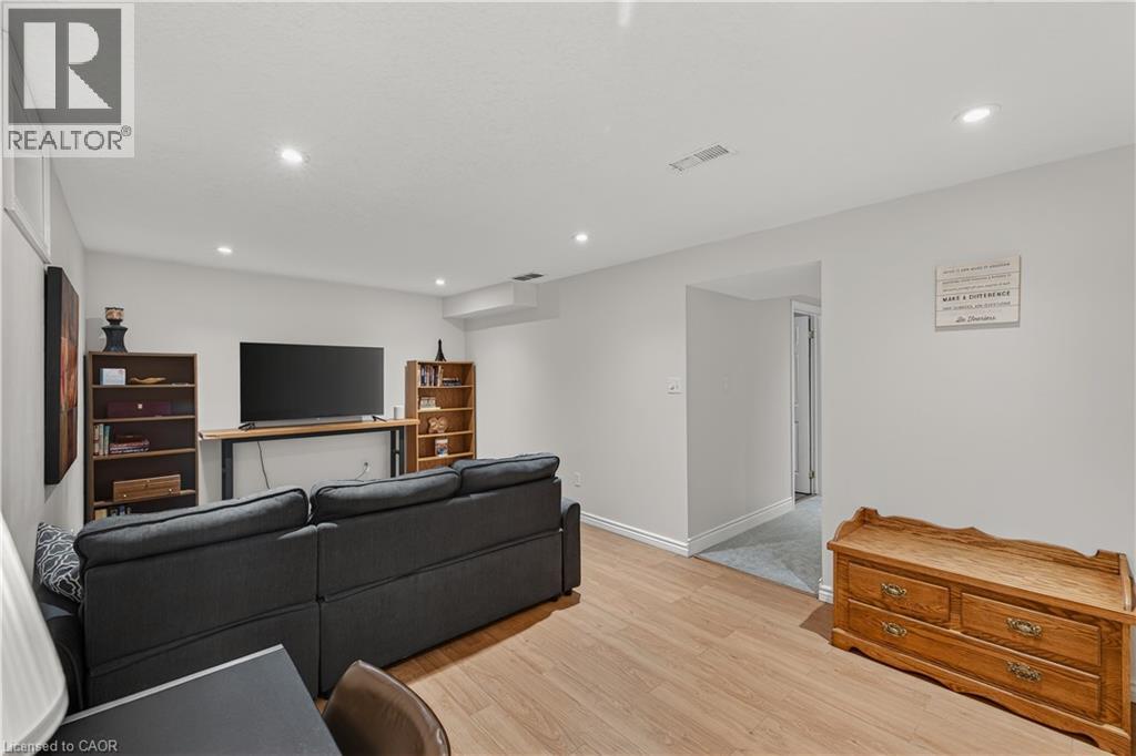 475 Annapolis Court, Waterloo, Ontario  N2K 4E7 - Photo 32 - 40833026
