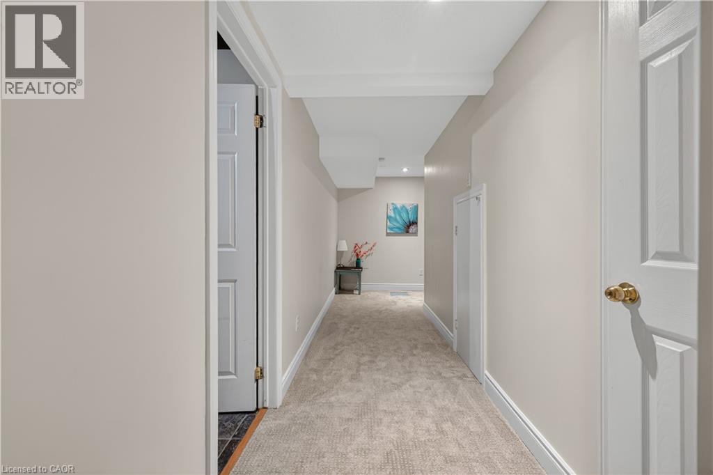 475 Annapolis Court, Waterloo, Ontario  N2K 4E7 - Photo 34 - 40833026