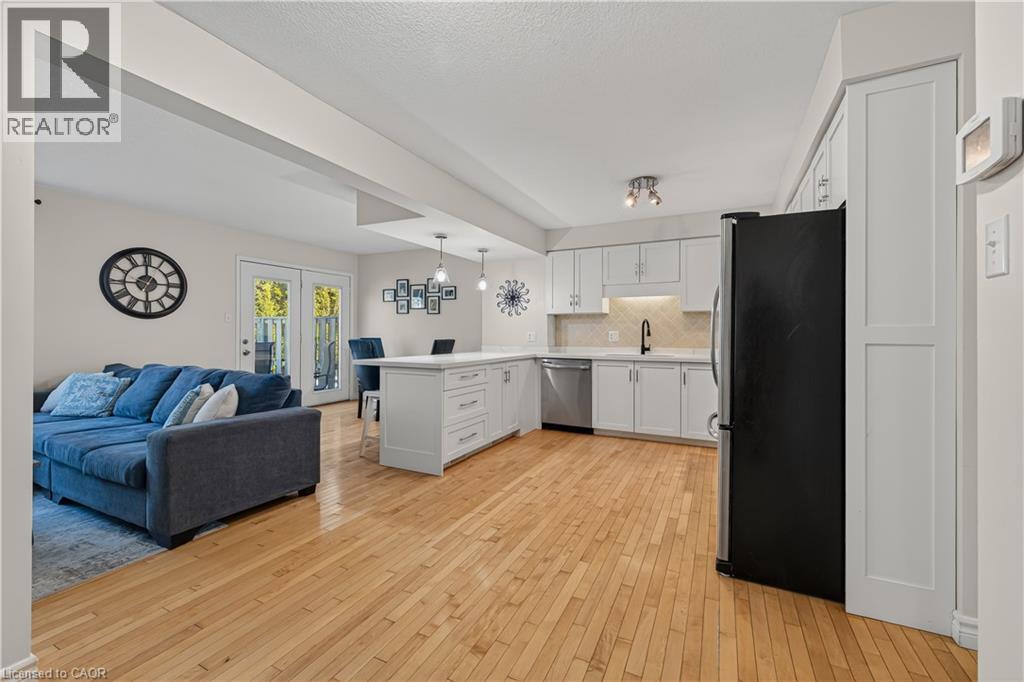 475 Annapolis Court, Waterloo, Ontario  N2K 4E7 - Photo 7 - 40833026