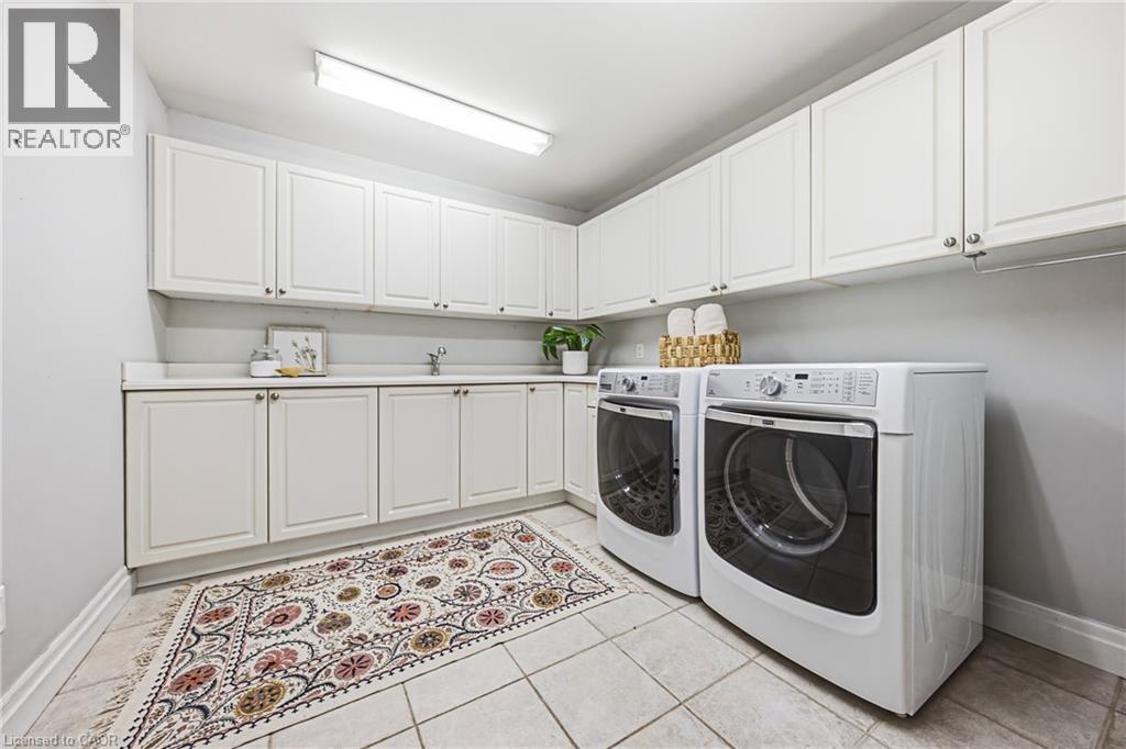 7 Colonial Crescent, Oakville, Ontario  L6J 4K8 - Photo 25 - 40833953