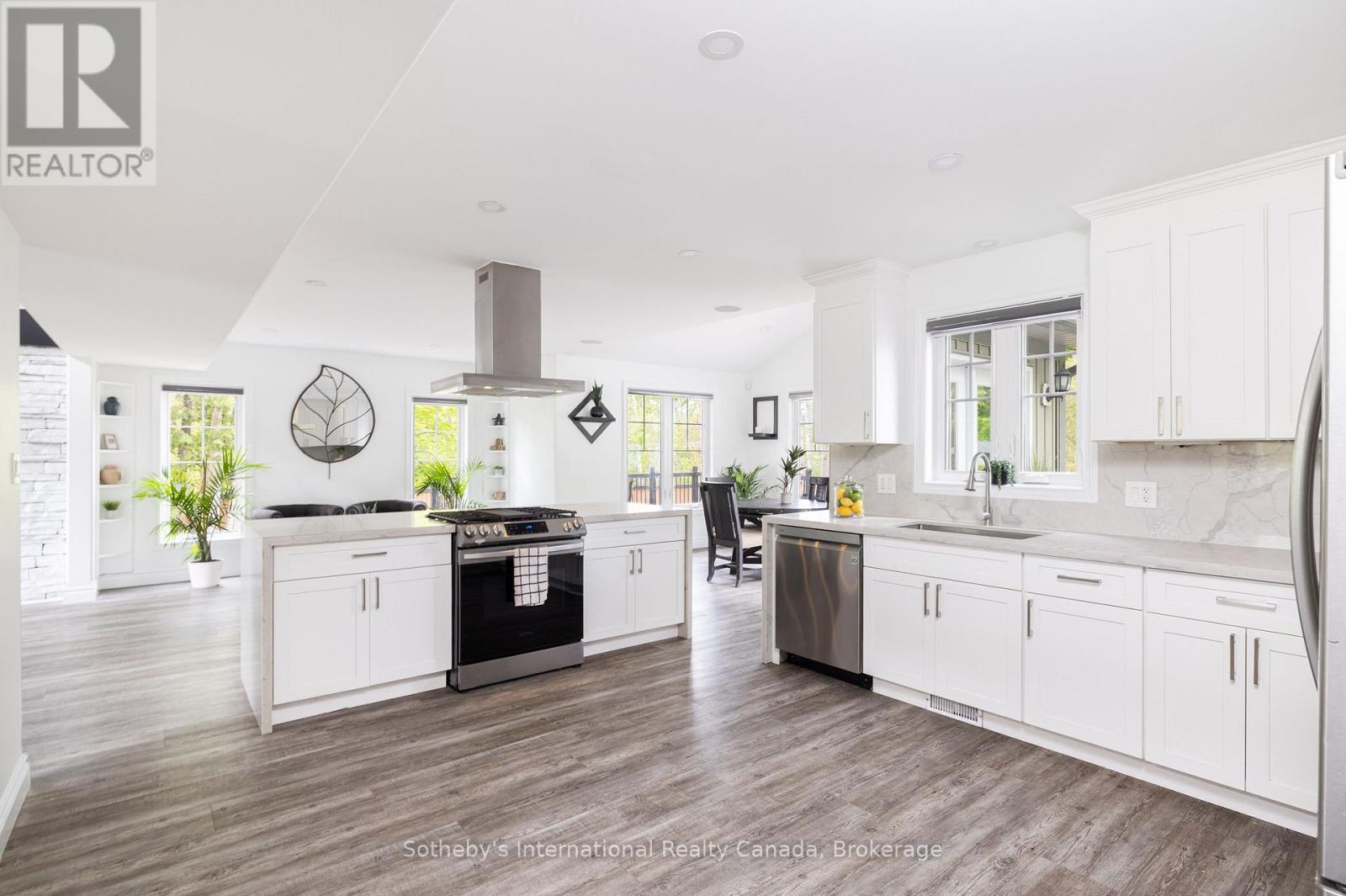 129 Bass Line, Oro-Medonte, Ontario  L3V 0J9 - Photo 15 - S13207170