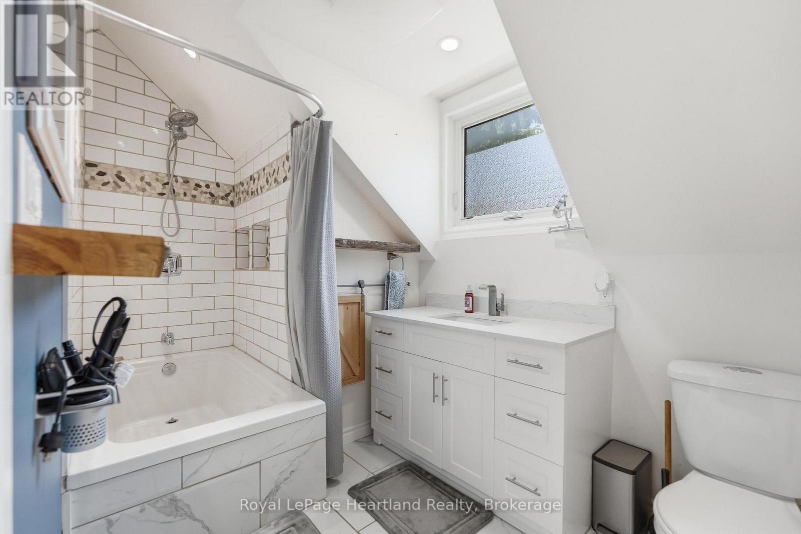 212 Townsend Street, Central Huron, Ontario  N0M 1L0 - Photo 20 - X13207484