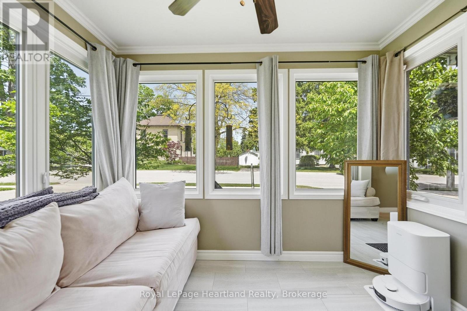 212 Townsend Street, Central Huron, Ontario  N0M 1L0 - Photo 4 - X13207484