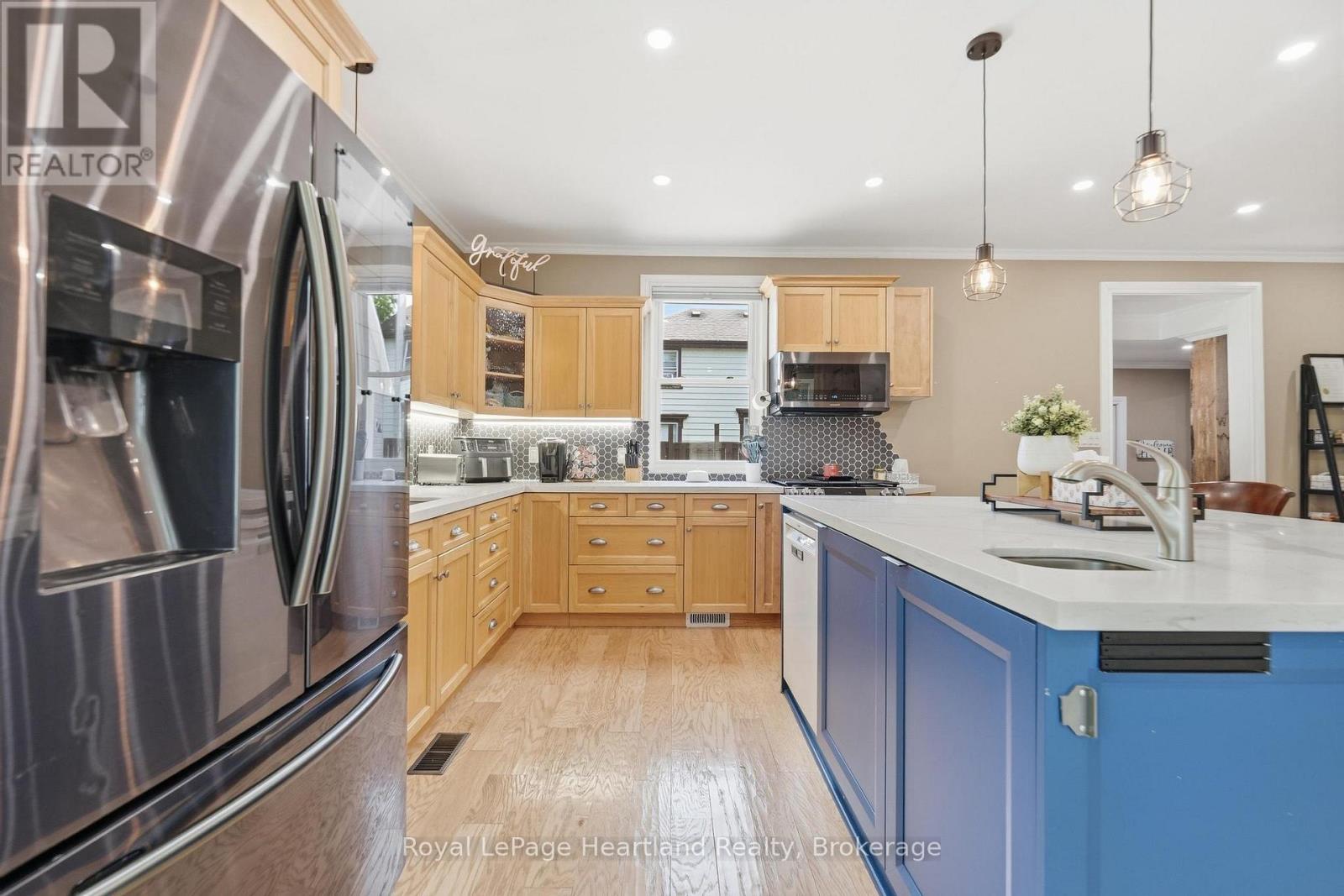 212 Townsend Street, Central Huron, Ontario  N0M 1L0 - Photo 7 - X13207484