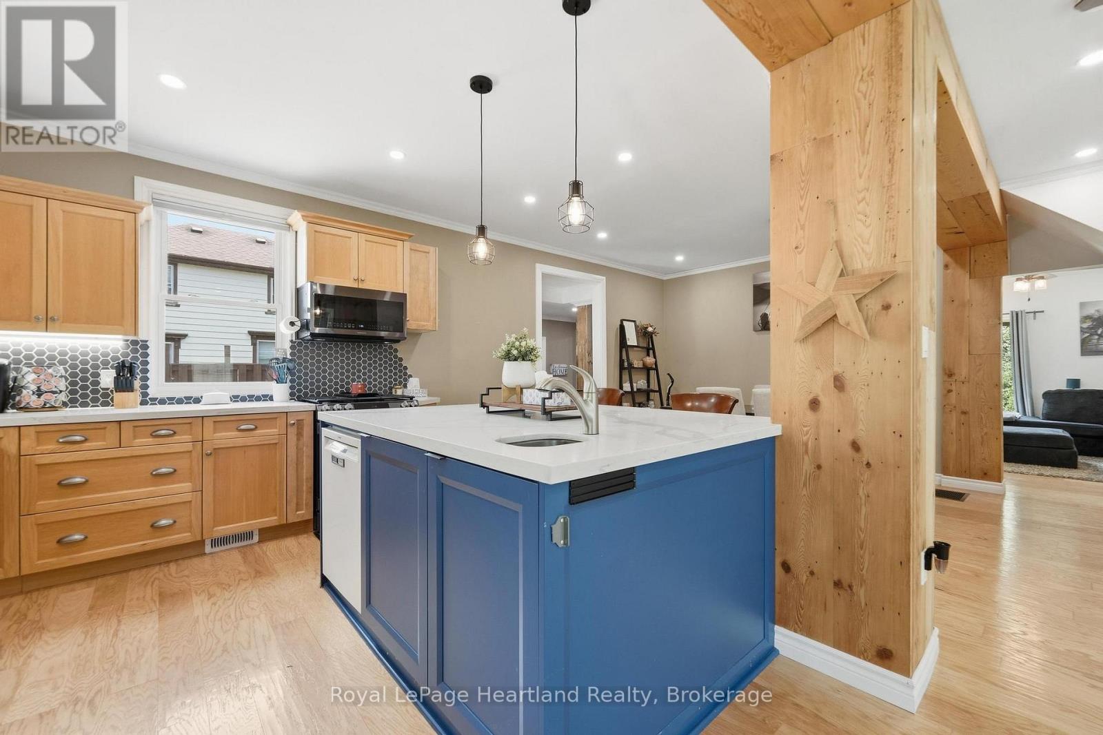 212 Townsend Street, Central Huron, Ontario  N0M 1L0 - Photo 8 - X13207484