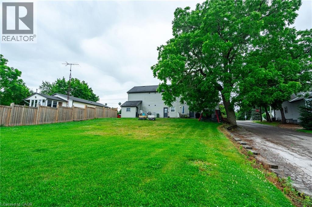 154-156 Freelton Road, Freelton, Ontario  L8B 0Z5 - Photo 16 - 40834250