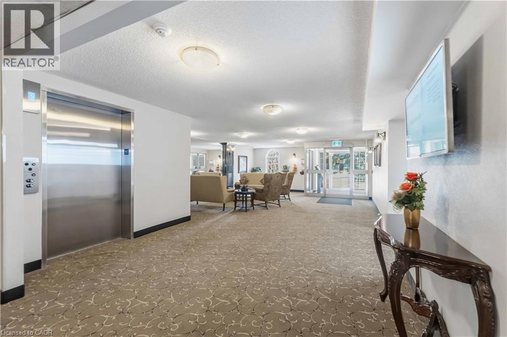 970 Golf Links Road Unit# 205, Ancaster, Ontario  L9K 1J8 - Photo 4 - 40834077