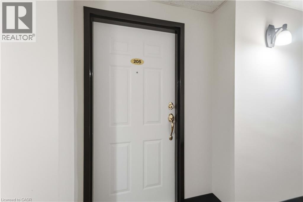 970 Golf Links Road Unit# 205, Ancaster, Ontario  L9K 1J8 - Photo 5 - 40834077
