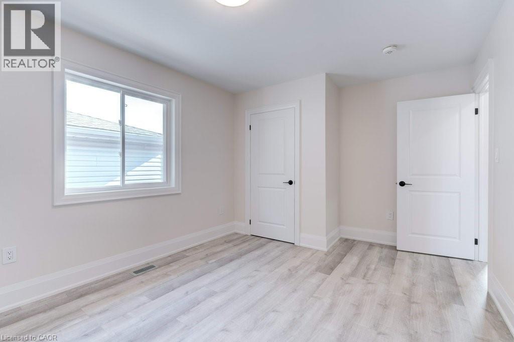 38 East 16th Street, Hamilton, Ontario  L9A 4H9 - Photo 15 - 40833751