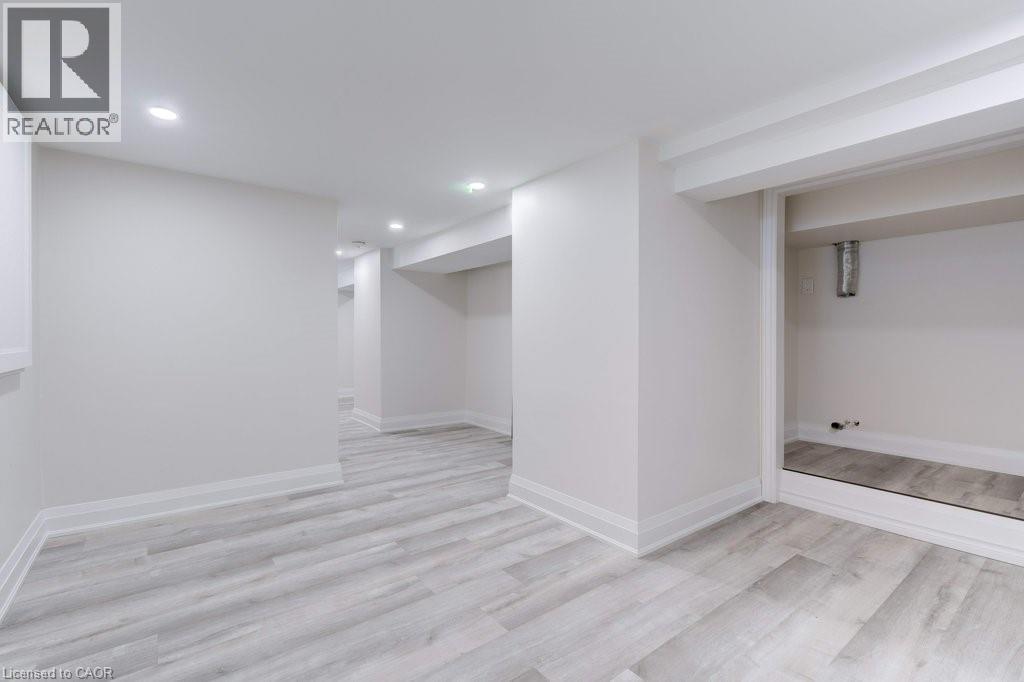 38 East 16th Street, Hamilton, Ontario  L9A 4H9 - Photo 18 - 40833751