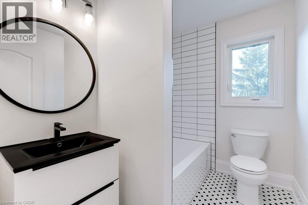 38 East 16th Street, Hamilton, Ontario  L9A 4H9 - Photo 31 - 40833751